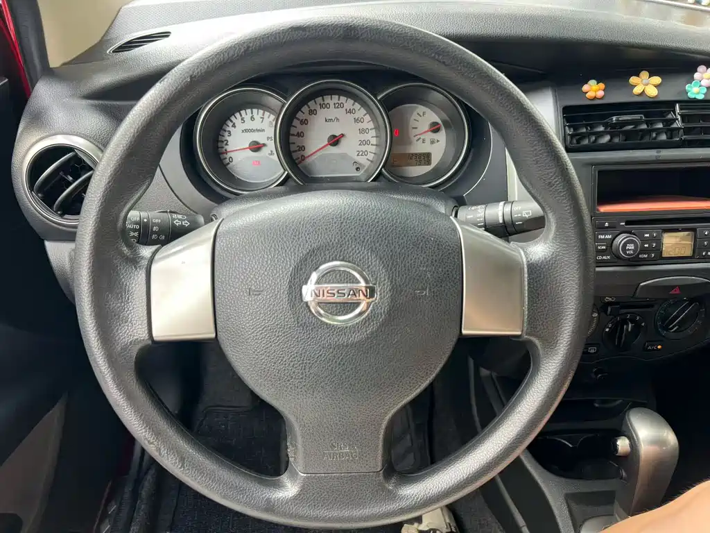Nissan Livina — миниатюра 3