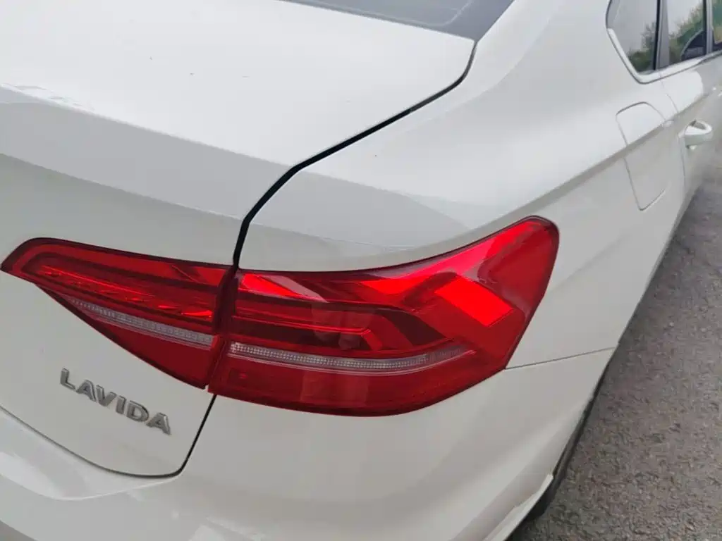 Volkswagen Lavida — миниатюра 8
