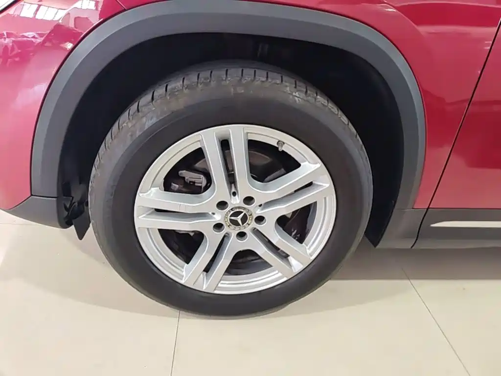 Mercedes-Benz GLA — миниатюра 23