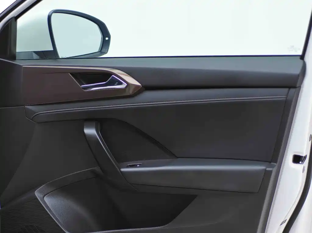 Volkswagen Tharu — миниатюра 9