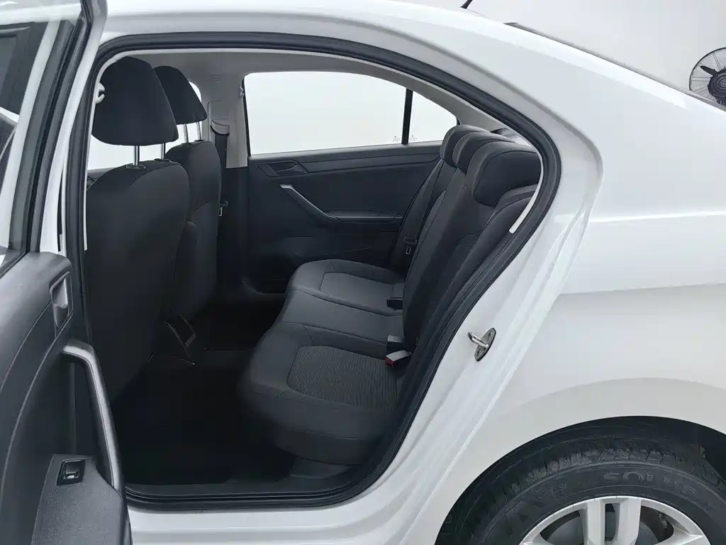 Volkswagen Jetta — миниатюра 15