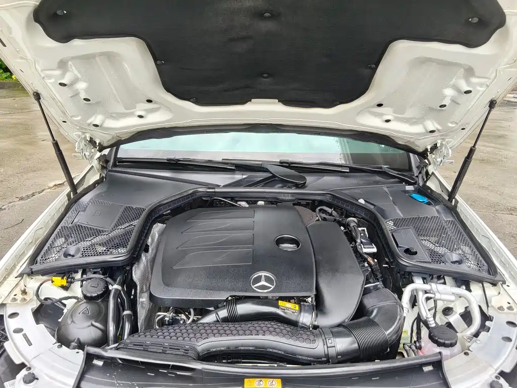 Mercedes-Benz C-Class — миниатюра 13