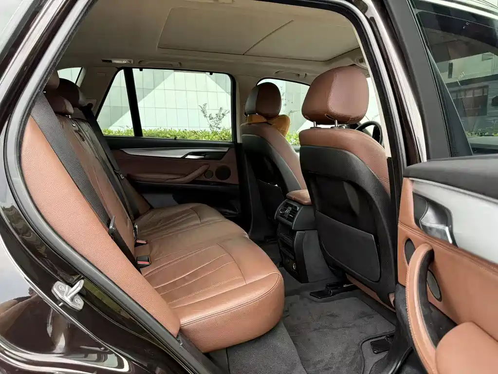 BMW X5 (Import) — миниатюра 14