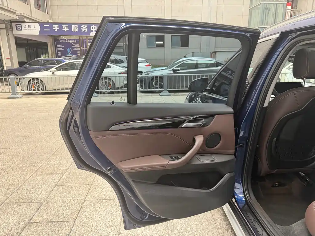 BMW X1 — миниатюра 8