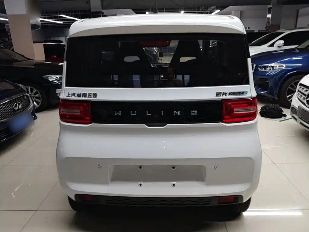 Wuling MINIEV — миниатюра 6