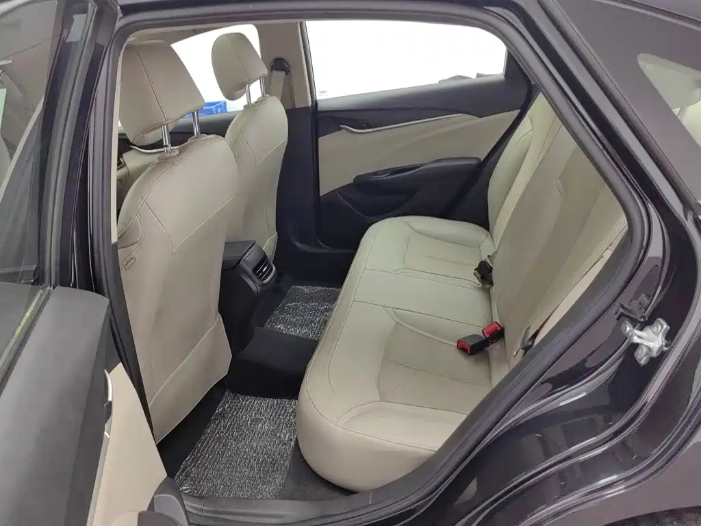 Buick Excelle — миниатюра 15
