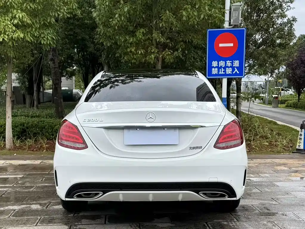 Mercedes-Benz C-Class — миниатюра 8