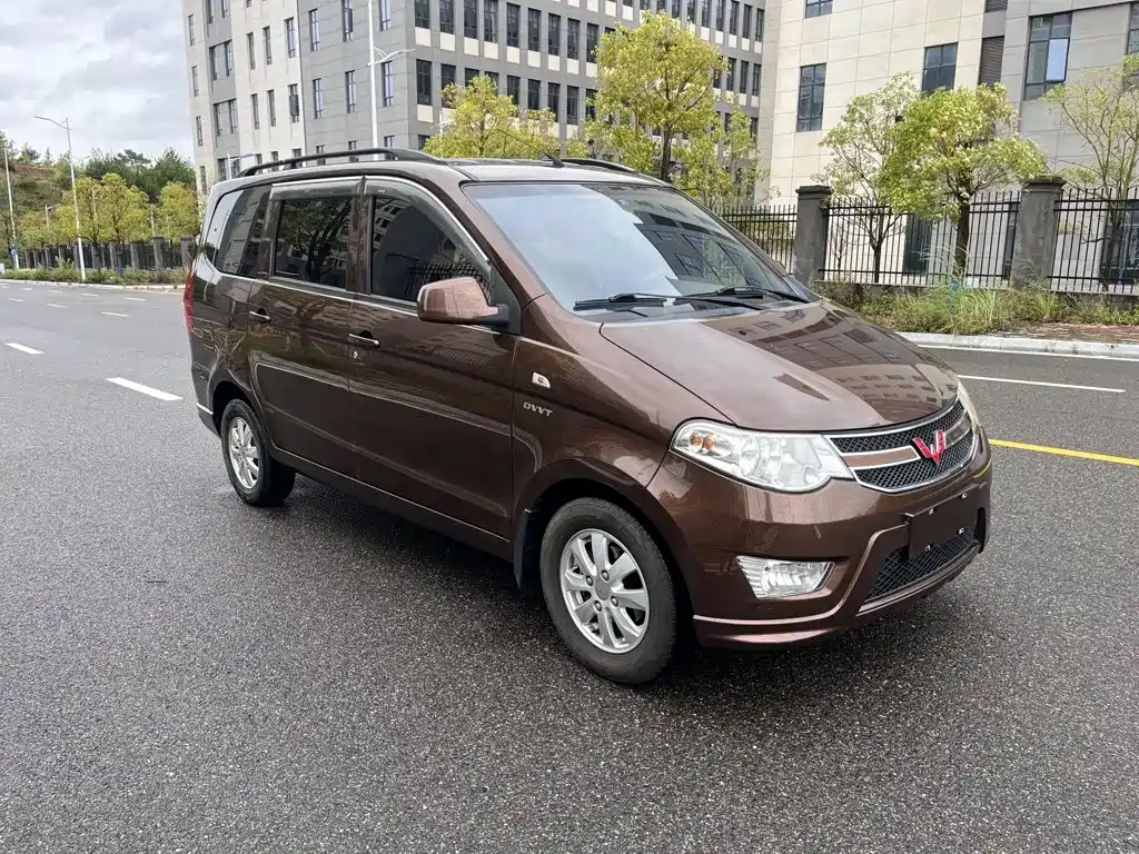 Wuling Hongguang — миниатюра 6