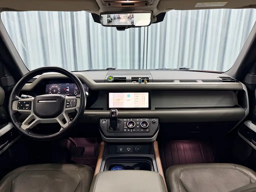 Land Rover Defender — миниатюра 12