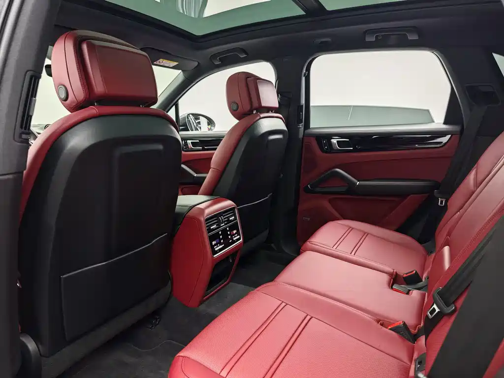 Porsche Cayenne — миниатюра 16