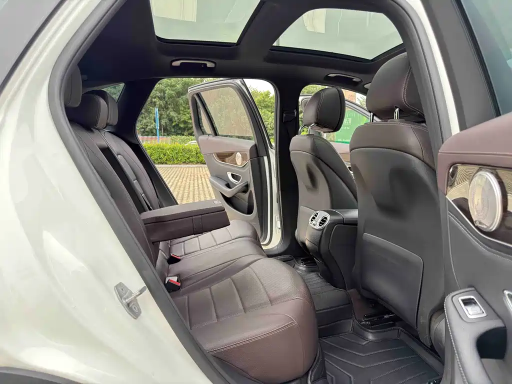 Mercedes-Benz GLC — миниатюра 10
