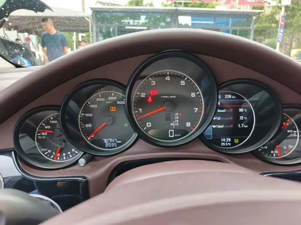 Porsche Panamera — миниатюра 12
