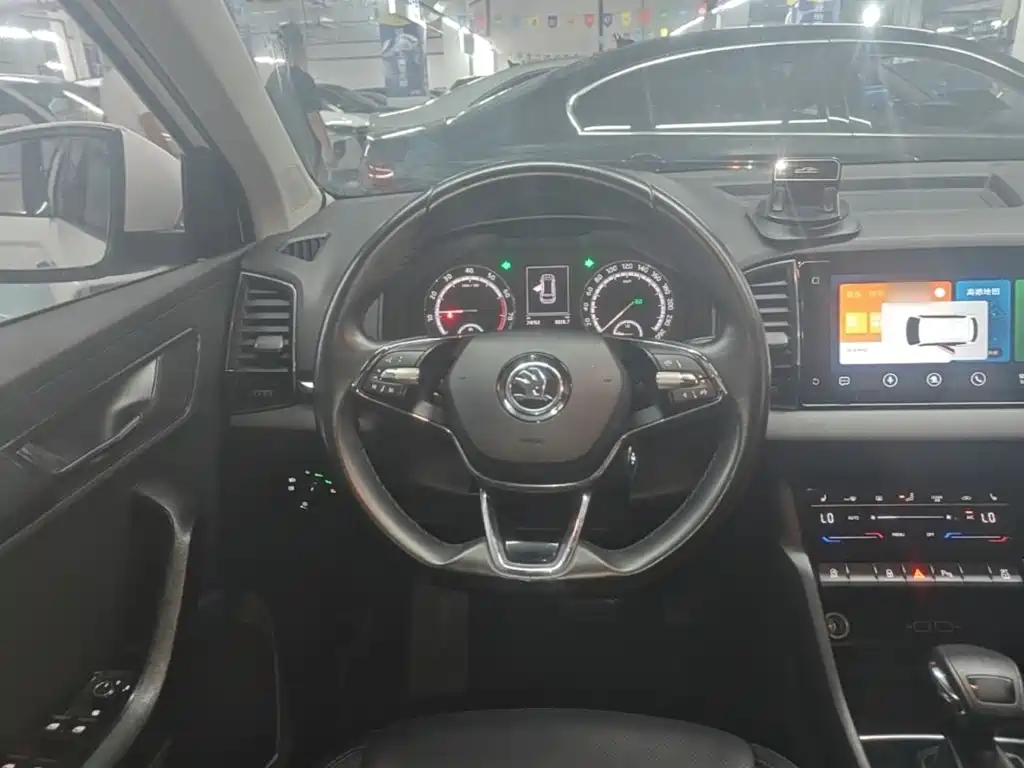 Skoda Karoq — миниатюра 11