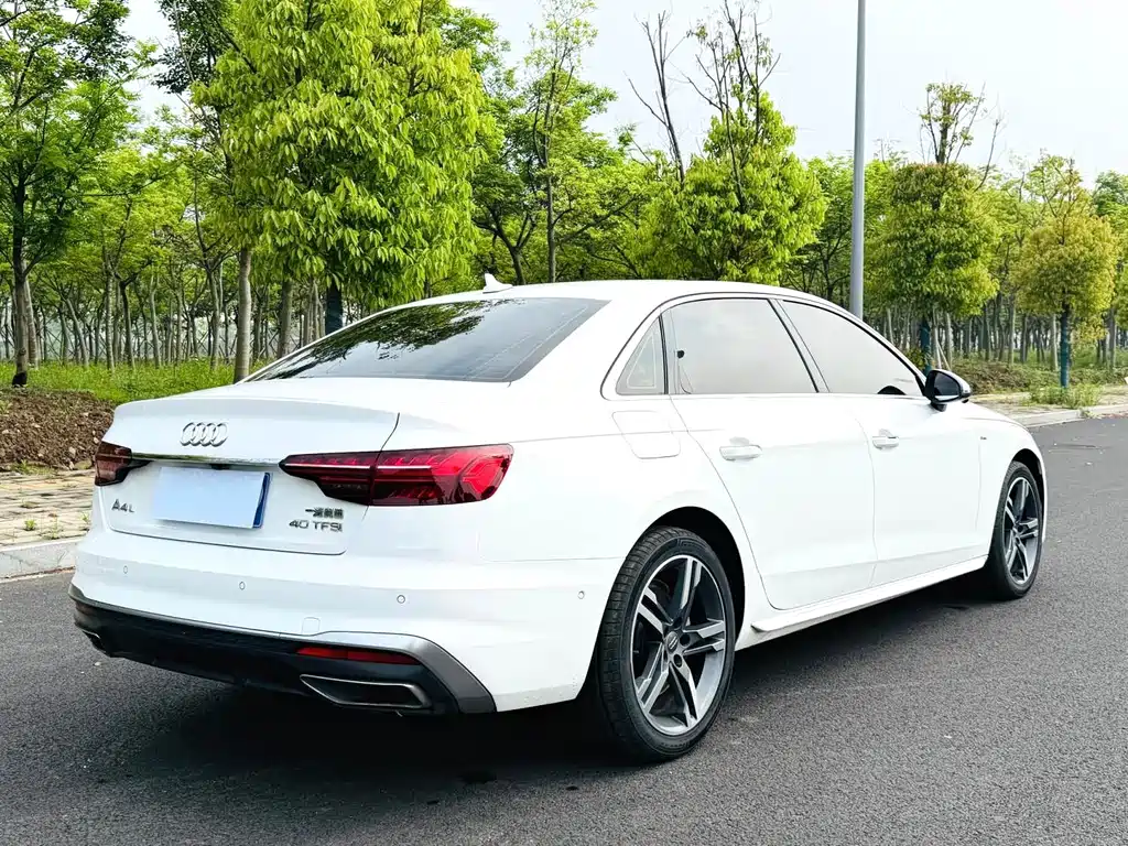 Audi A4L — миниатюра 11