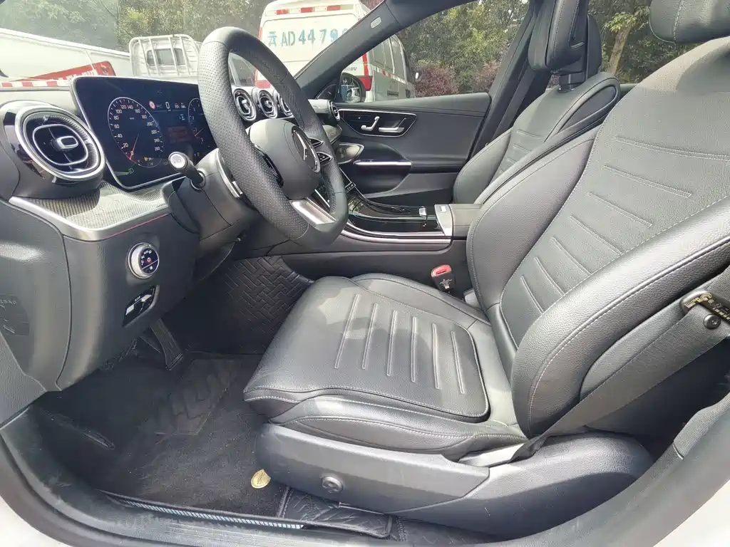 Mercedes-Benz C-Class — миниатюра 4