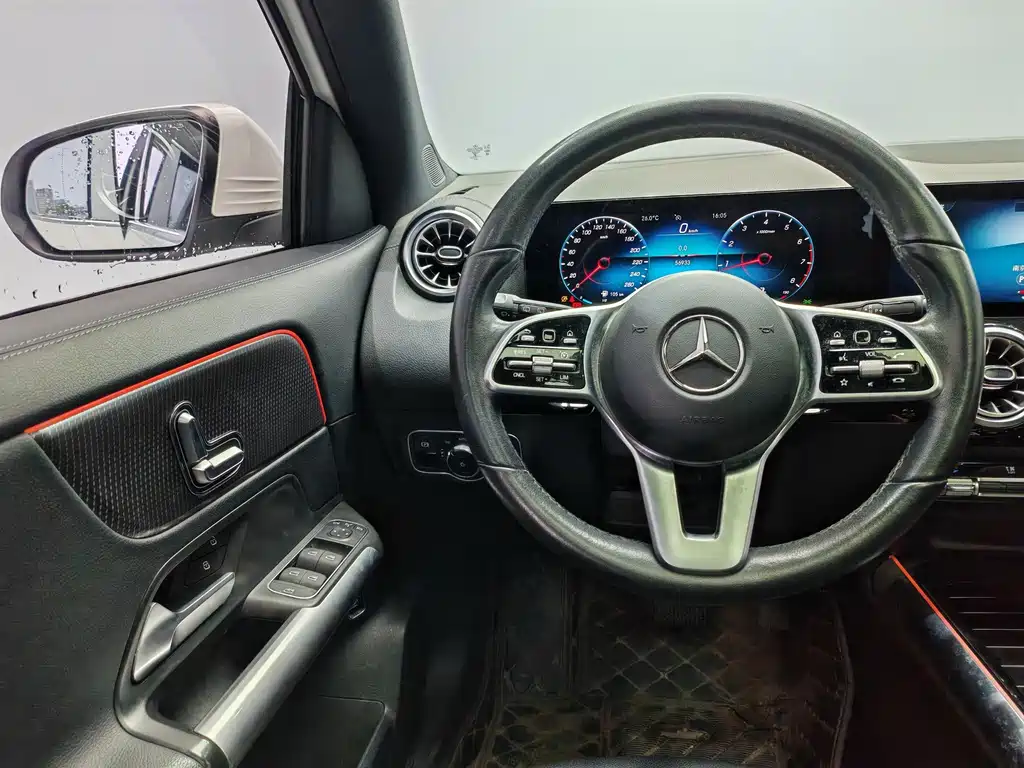Mercedes-Benz GLA — миниатюра 9