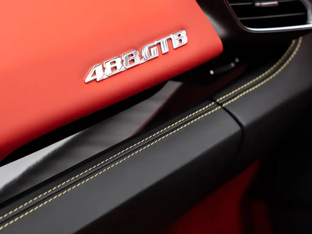 Ferrari 488 — миниатюра 11
