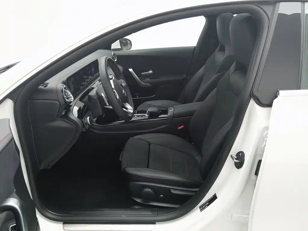 Mercedes-Benz CLA (Import) — миниатюра 10