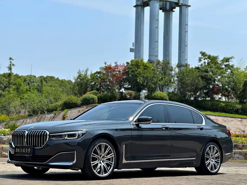 BMW 7 SERIES