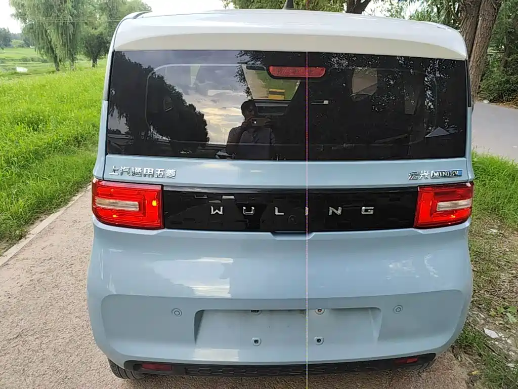 Wuling MINIEV — миниатюра 6