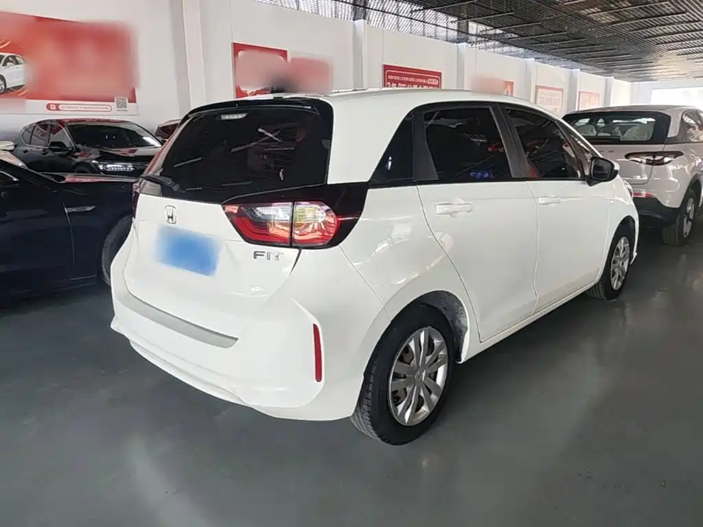 Honda Fit — миниатюра 7