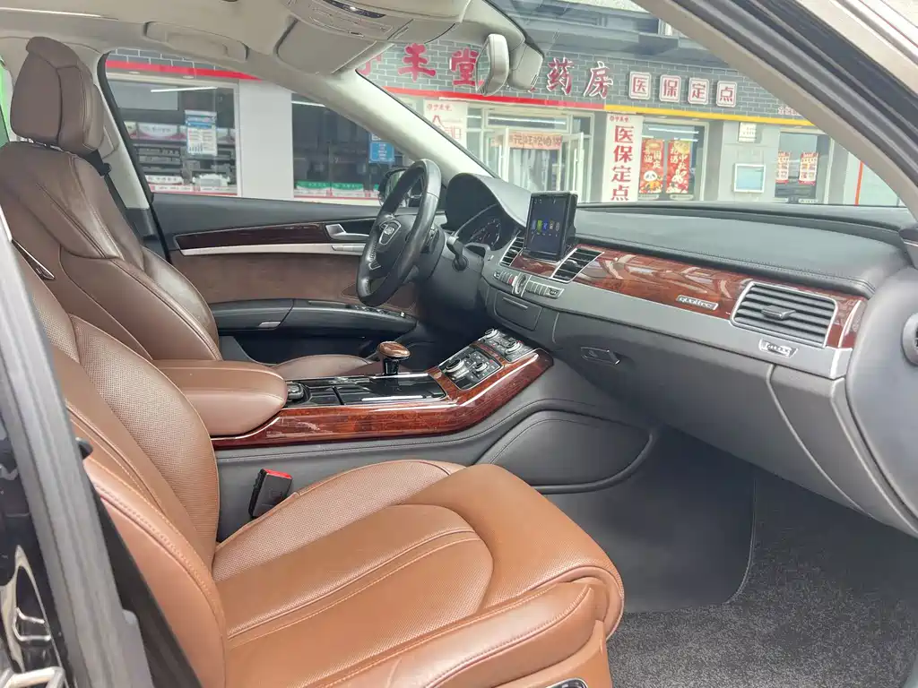 Audi A8 — миниатюра 8
