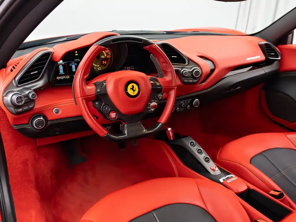 Ferrari 488 — миниатюра 6