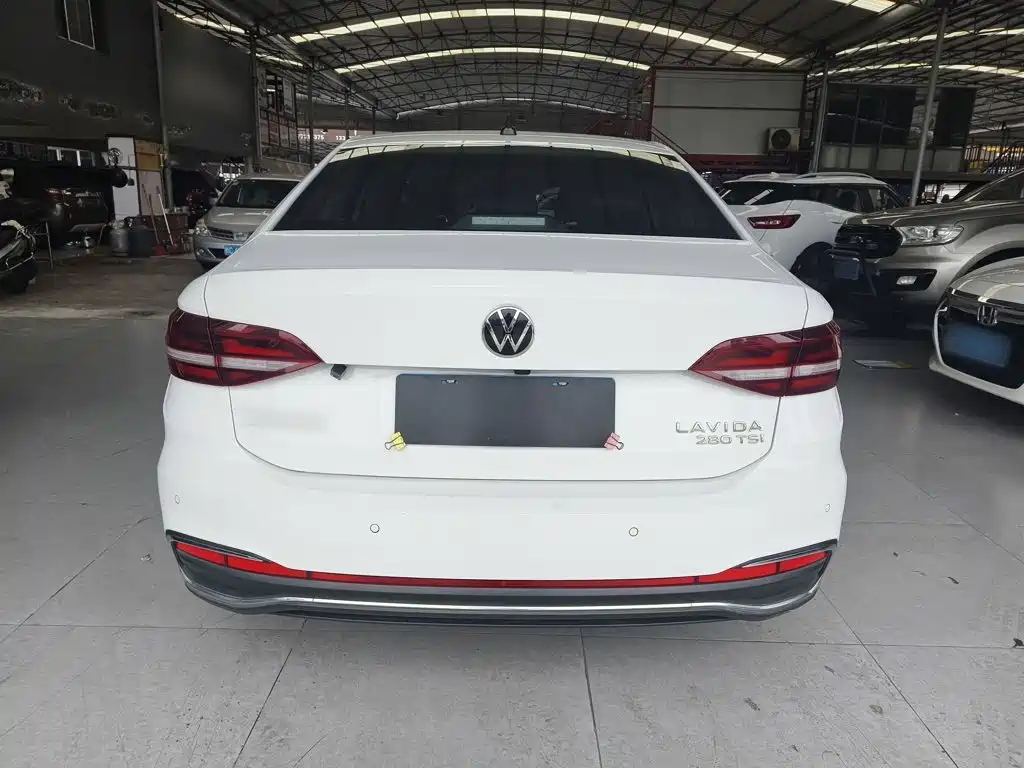Volkswagen Lavida — миниатюра 11