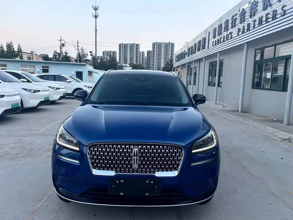 Lincoln Corsair — миниатюра 3