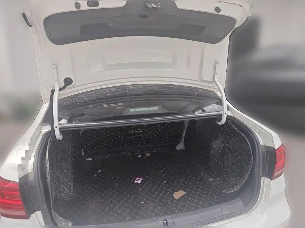 Volkswagen Lavida — миниатюра 15