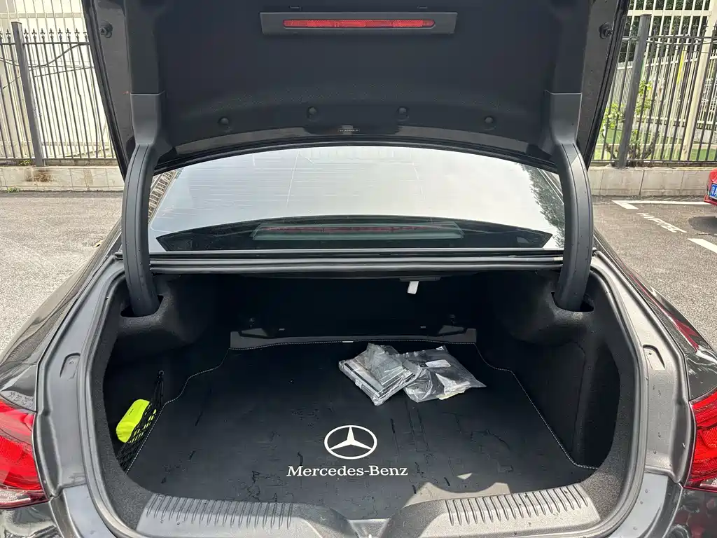 Mercedes-Benz CLS — миниатюра 9