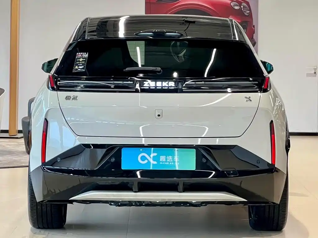 Zeekr X 2025 мест