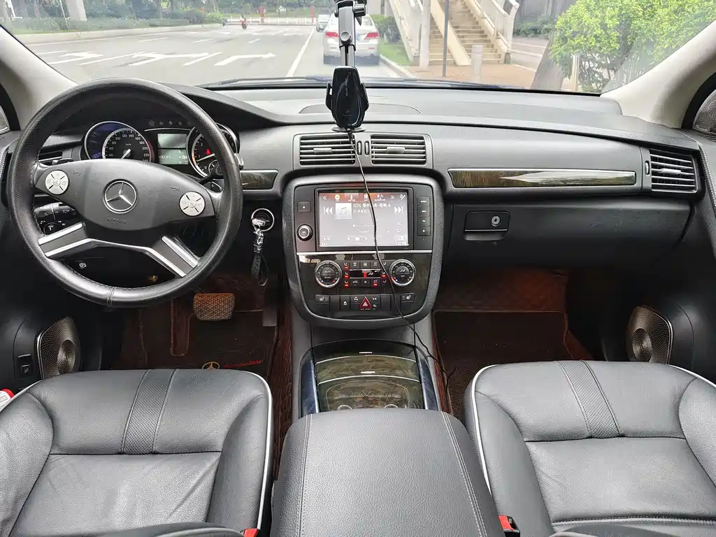 Mercedes-Benz R-Class — миниатюра 8