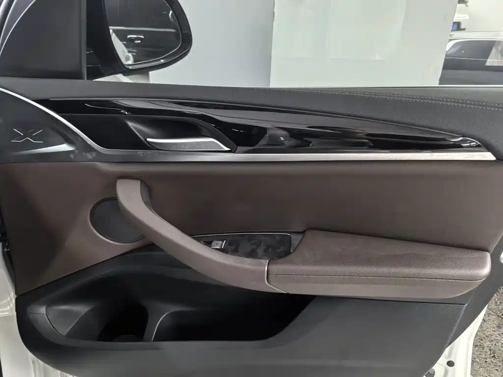 BMW X3 — миниатюра 15