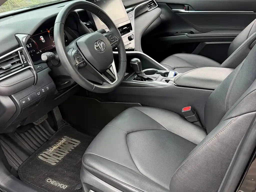 Toyota Camry — миниатюра 7