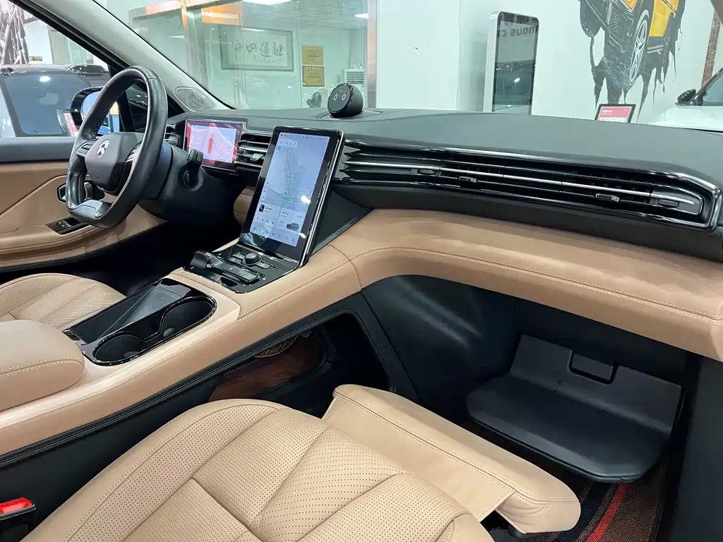 NIO ES8 — миниатюра 17