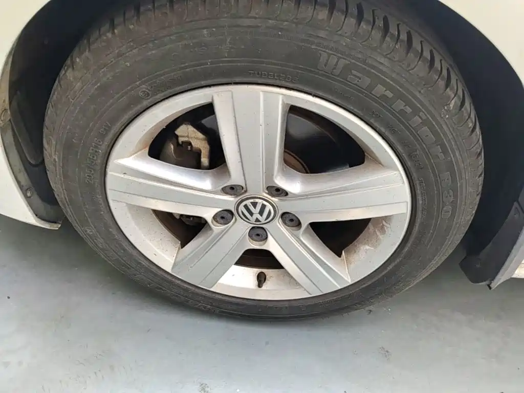 Volkswagen Golf — миниатюра 23