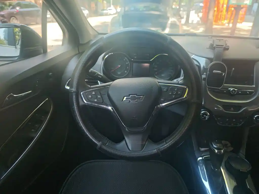 Chevrolet Cruze — миниатюра 11