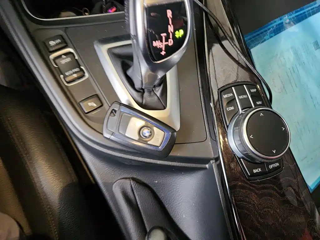BMW 3 Series — миниатюра 9