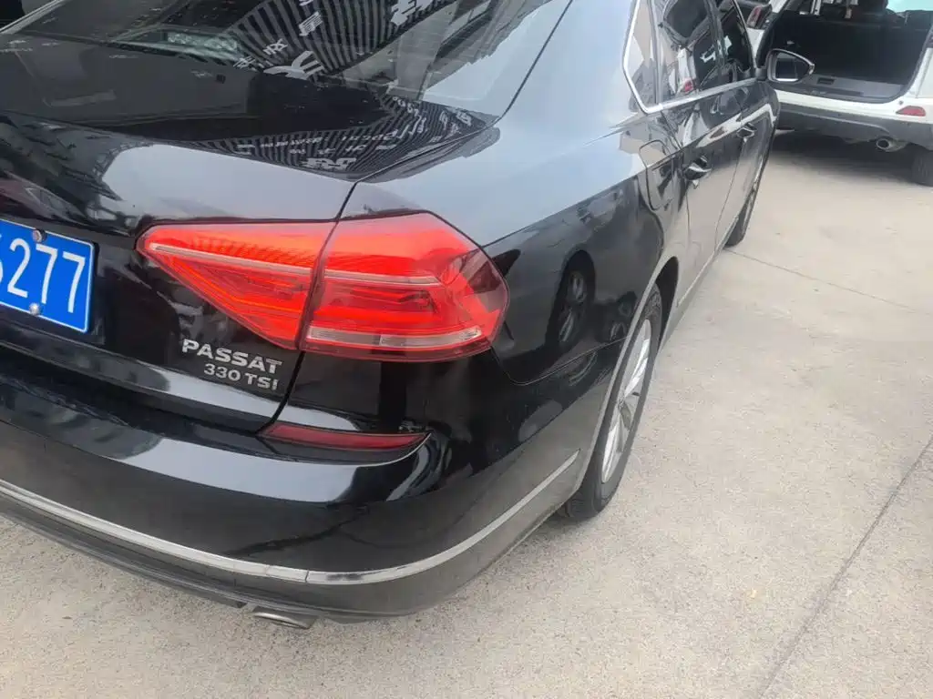 Volkswagen Passat — миниатюра 8