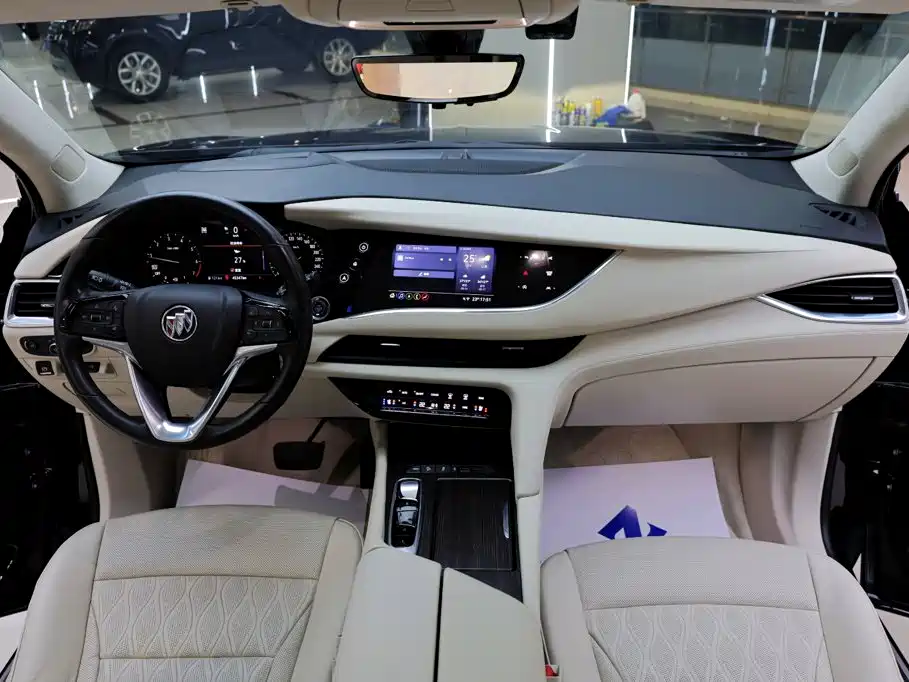 Buick Enclave — миниатюра 18