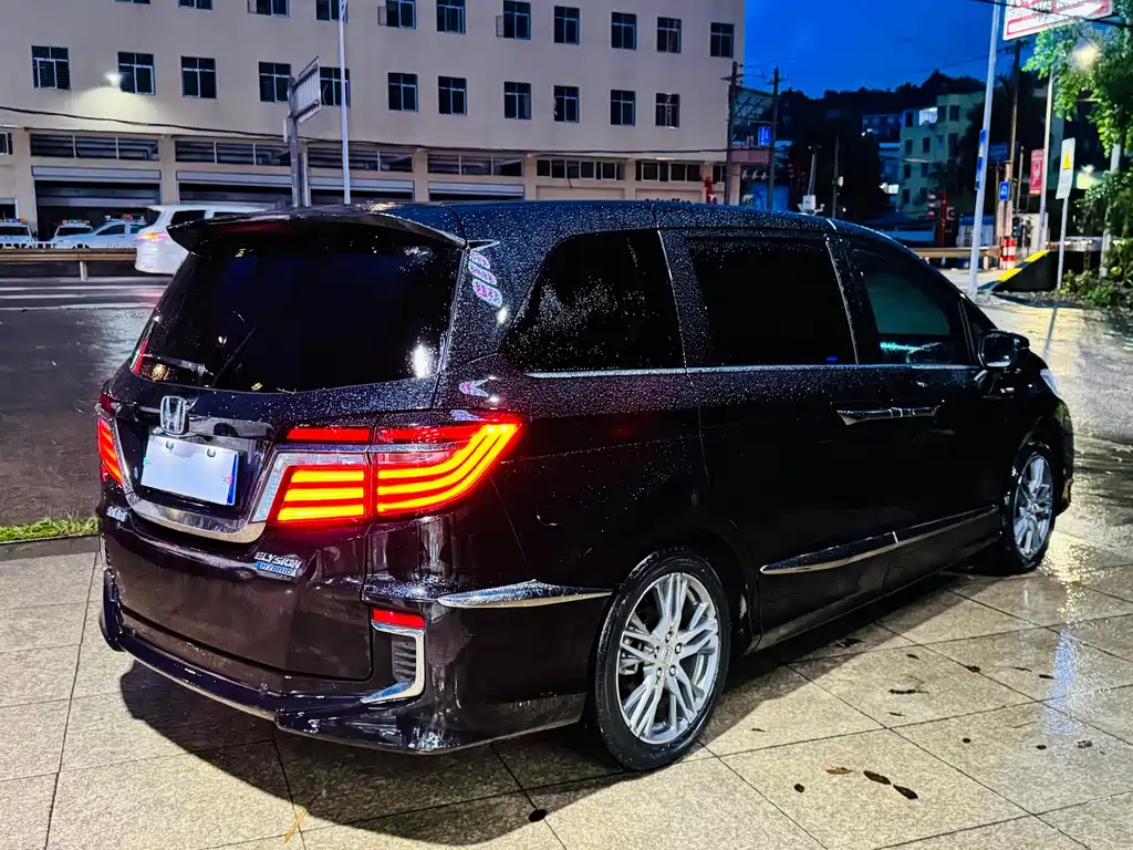 Honda Elysion — миниатюра 9