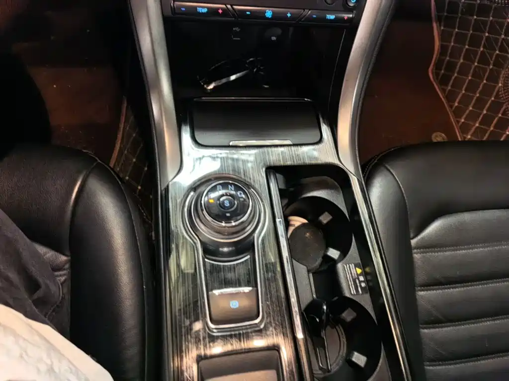 Ford Mondeo — миниатюра 14