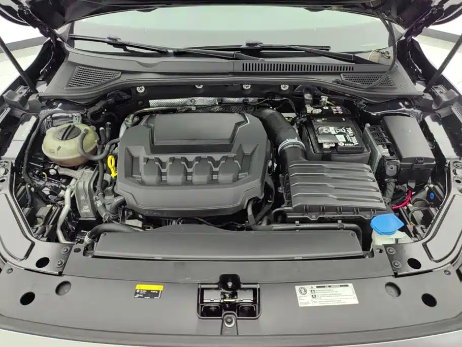 Volkswagen Passat 2024 380TSI Luxury