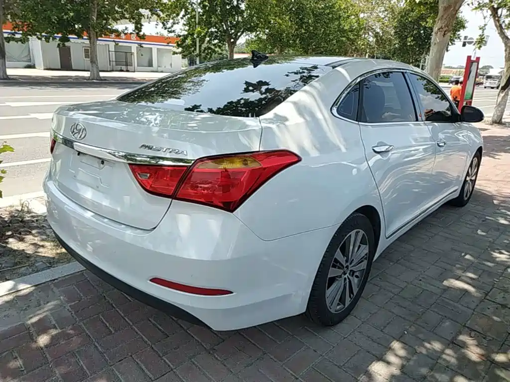 Hyundai Mistra — миниатюра 7