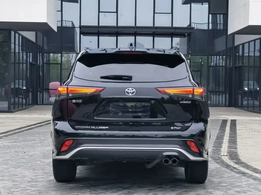 Toyota Crown Kluger — миниатюра 5