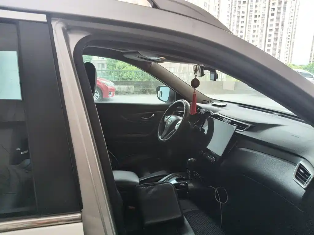 Nissan X-Trail — миниатюра 20