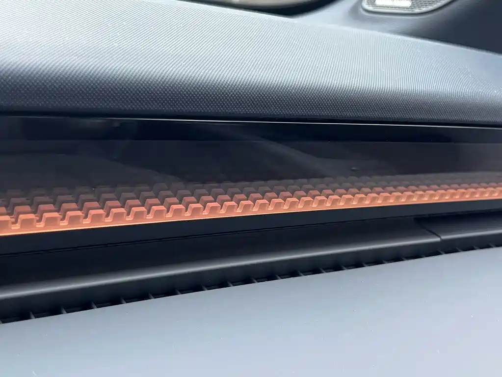 Lynk & Co Z20 — миниатюра 10