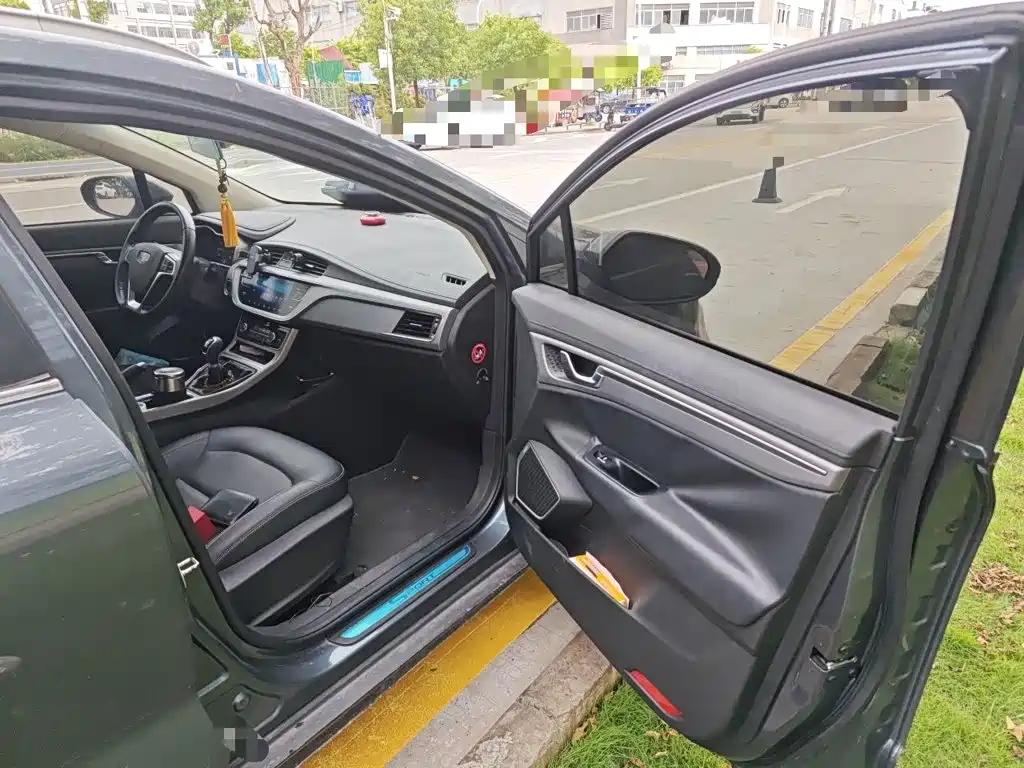 Geely Emgrand GS — миниатюра 19