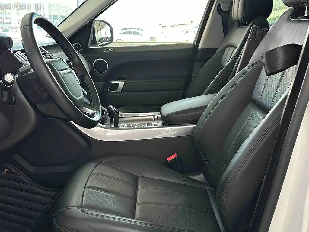 Land Rover Range Rover Sport 2020 3.0 L6 SE